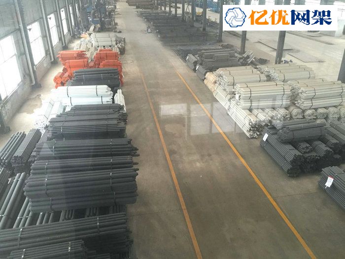 武冈杆件待发货区